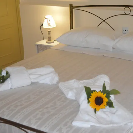 Boutique Florence 3* Эрмуполис